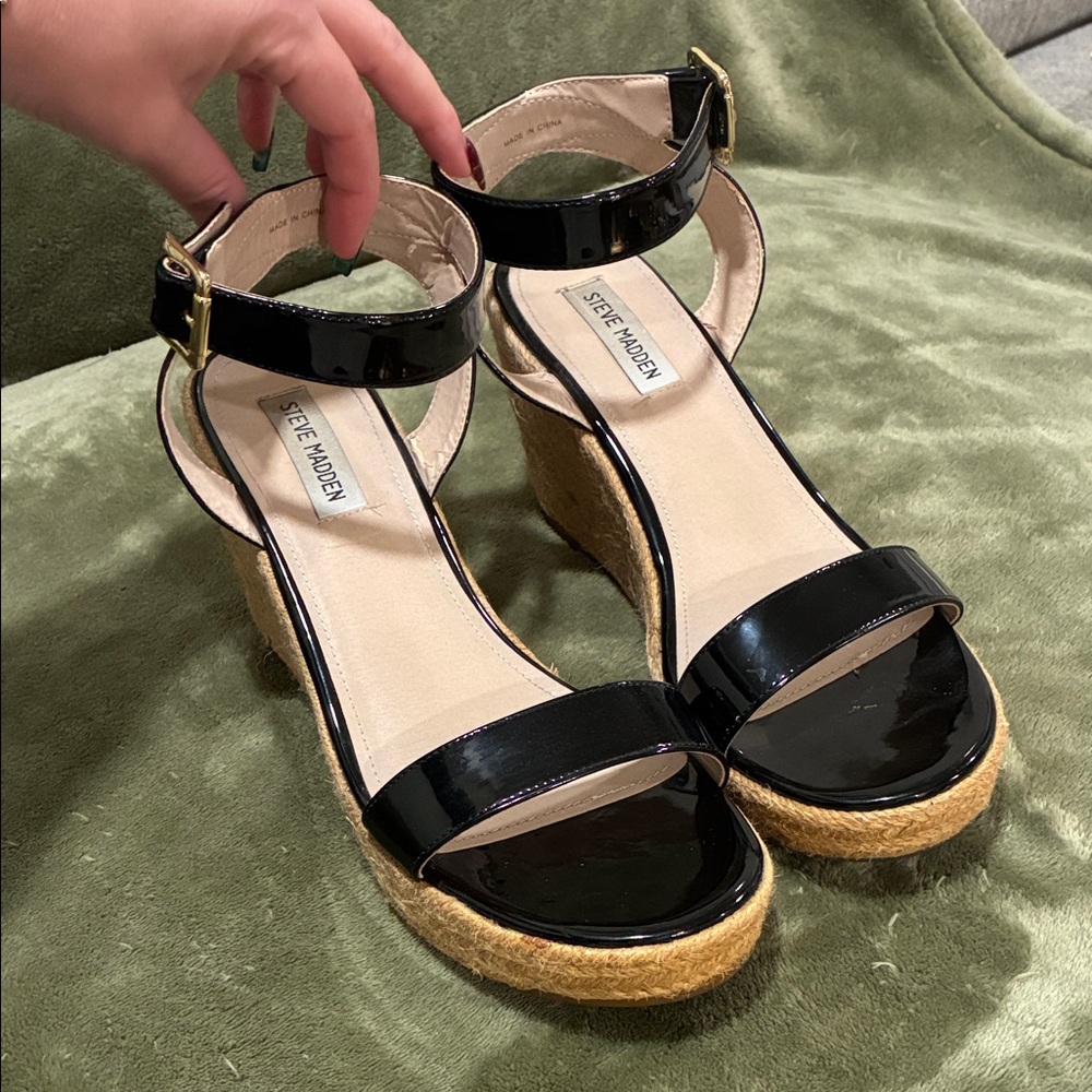 Steve Madden Black and Tan Wedge Sandals
